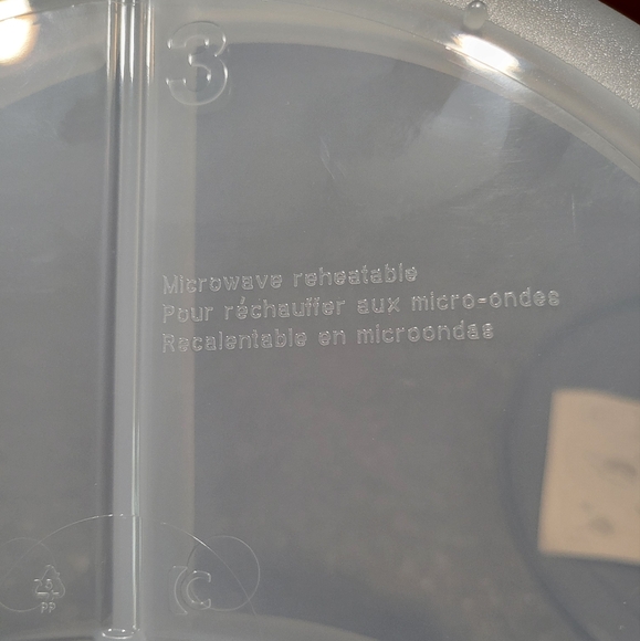 Tupperware Crystalwave Divided Dish - Picture 10 of 10